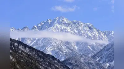 剱岳・八ッ峰で雪崩発生、登山男性が700メートル滑落し死亡 富山県