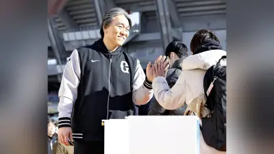 松井秀喜氏、巨人キャンプで能登復興支援募金活動を実施