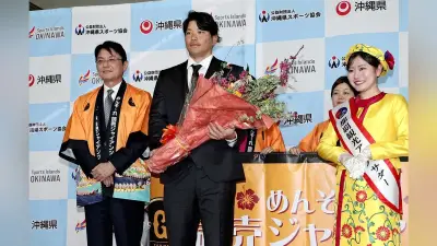 巨人一軍が沖縄キャンプ入り 沖縄出身の新人選手が平和祈念公園で献花