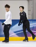 鍵山優真、ショートプログラムで110点目標 三浦佳生は靴トラブルで調整