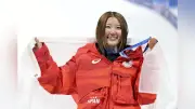 小野光希、長い待ち時間を経て銅メダル獲得 男子陣への応援も呼びかけ