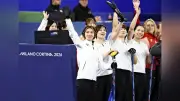 ミラノ・コルティナ五輪カーリング女子日本代表、資金難乗り越え金メダルへ固い絆で挑む