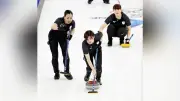 ミラノ・コルティナ五輪カーリング日本女子、最終戦で中国を９−６で破り２勝７敗で大会終える