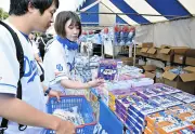 中日ドラゴンズ沖縄キャンプでグッズ販売が過去最高 待ち時間はテーマパーク並みに