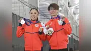 岡山県がミラノ・コルティナ冬季五輪メダリストに県民栄誉賞を授与、木村葵来選手と吉田唄菜選手を表彰
