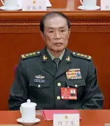 中国全人代、元軍高官の代表資格停止 何衛東・元副主席ら共産党籍剥奪処分受け