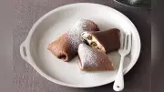 大人の味わい！ラムレーズンクリームのクレープ包みレシピを紹介