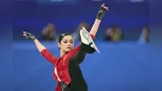 ミラノ五輪女子フィギュアSP、中井亜美が首位 ペトロシャンは武器封印で5位