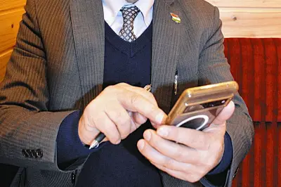 宇都宮在住イラン人家族と連絡途絶 米イスラエル攻撃で通信遮断、無事祈る日々