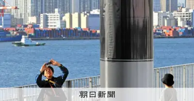 積水化学が曲げられる太陽電池を国内初商用化、街全体を発電所に変える未来へ