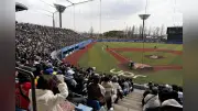 ソフトバンク対巨人オープン戦、宇部で1万530人熱狂 市制105周年記念試合