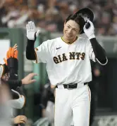 巨人対ヤクルト、5-2で巨人が勝利 平山が2試合連続本塁打で活躍