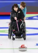 冬季パラカーリング混合ダブルス、小川・中島組が米国に初勝利を収める