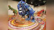 宝塚ファミリーランドの記憶を蘇らせる企画展 廃棄おもちゃで巨大アート作品を制作