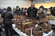 全国の編み組工芸品が一堂に　福島県三島町で展示販売会が開催中
