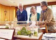 英国人女性が福島の修道院を訪問 戦時中の抑留の記憶をたどる