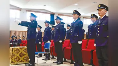 ハチも先客効果を確認、18年越しの研究で解明 花の「逆転チャンス」に新たな光