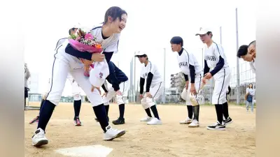 少子化で廃部の野球部、最後の部員は女子生徒一人 初心者から成長し絆を強める
