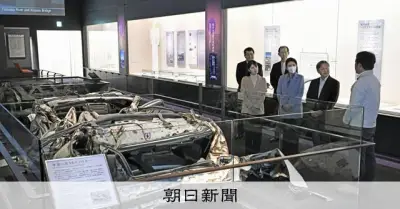 天皇ご一家、福島・富岡町で津波被害のパトカー視察 皇后さま「痛ましい」と悲痛な表情