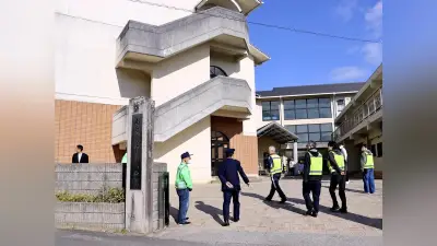 行方不明男児の小学校で始業式、警官やボランティアが見守る中で登校