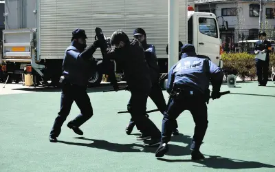 立川競輪場で合同テロ対策訓練 不特定多数が集まる場所の対応強化図る