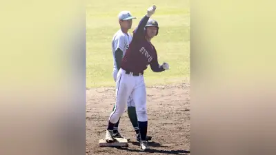 九州六大学野球開幕、九州大が延長戦で西南大に競り勝つ！堺が勝ち越し二塁打