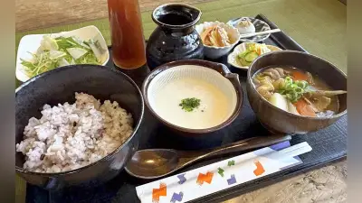 金沢の「加賀丸いも麦とろ 陽菜」、とろろ定食で元気チャージ！