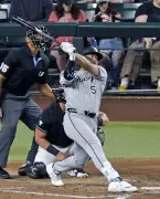 村上宗隆、日本勢歴代最速でシーズン10号到達 大谷翔平の記録を更新し5試合連続本塁打
