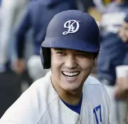 在米被爆者100歳女性、大谷翔平選手と感動の対面　「人生で特別な日」と喜び