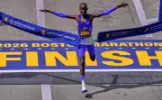 ボストンマラソン男子、ジョン・コリルが大会記録で2連覇達成 歴代5位の快走
