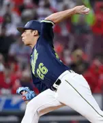 ヤクルト・山野が開幕4連勝を達成、広島を2-0で完封