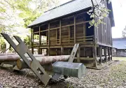 大雪被害の土津神社、5月から修繕工事開始 クラウドファンディングと支援事業で復旧へ