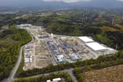 世界最大級の陸上サーモン養殖施設、三重・津市で5月稼働へ　年間1万トン生産