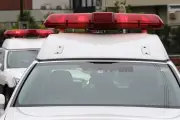 三重県鈴鹿市の県道で横断中の男性が死亡 64歳男性、横断歩道外で乗用車にはねられる