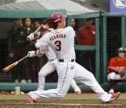 楽天がロッテに9-1で圧勝、浅村栄斗が4打点の活躍でチームを牽引