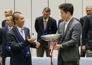 大阪桐蔭、選抜優勝を吉村知事に報告　夏の甲子園連覇へ決意新たに