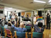 高齢者ディスコが東京で進化 渋谷から全国へ、座ったままでも世代超える音楽の力
