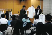 服装自由化で悩む職員にプロが助言　東村山市でファッションセミナー開催