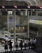 東証反発、終値の史上最高値を更新 中東停戦延長で買い優勢に
