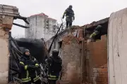 ウクライナ前線兵士の飢餓画像が物議、軍責任者を更迭