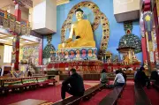 ロシア南部の仏教寺院で平和祈る、最高位僧侶「紛争終結を」