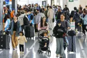 ゴールデンウイーク出国ピーク、中部国際空港が混雑 円安や中東情勢影響