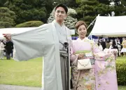 三浦璃来さん、園遊会でのロケット柄帯と振り袖が話題に