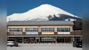 富士山最寄り道の駅で異常事態 前管理者が明け渡し拒否、原状回復巡り町と対立