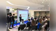 立教英国学院の生徒が住友商事ロンドン本社で英語プレゼン、「真の国際人」育成プロジェクト最終回