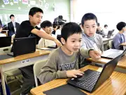福島市の児童生徒に新学習端末「クロームブック」配布、落下に強く画面も大型化