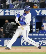 DeNAが14安打16得点で4連勝、阪神は投手陣乱れ連勝3でストップ