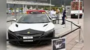 三重県警が新名神高速で交通安全啓発、ホンダ「NSX」パトカーも展示
