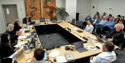 NZオークランド、少女像の市有地設置を拒否　韓国系団体の寄贈却下