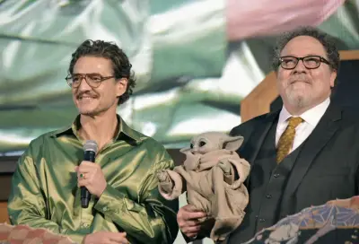 ペドロ・パスカル「見たことが思い出に」『スター・ウォーズ マンダロリアン・アンド・グローグー』22日公開